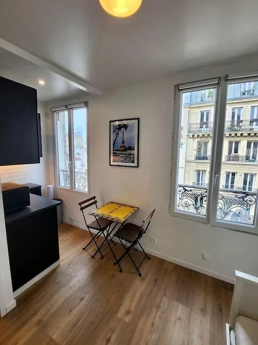 Superbe A Montmartre דירה